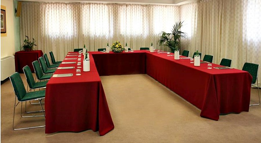 Arte Hotel Перуджа Зручності фото